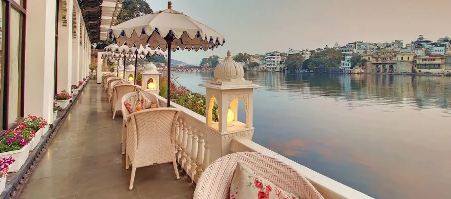 Udaipu Lakes, Palaces, and Relaxed Elegance